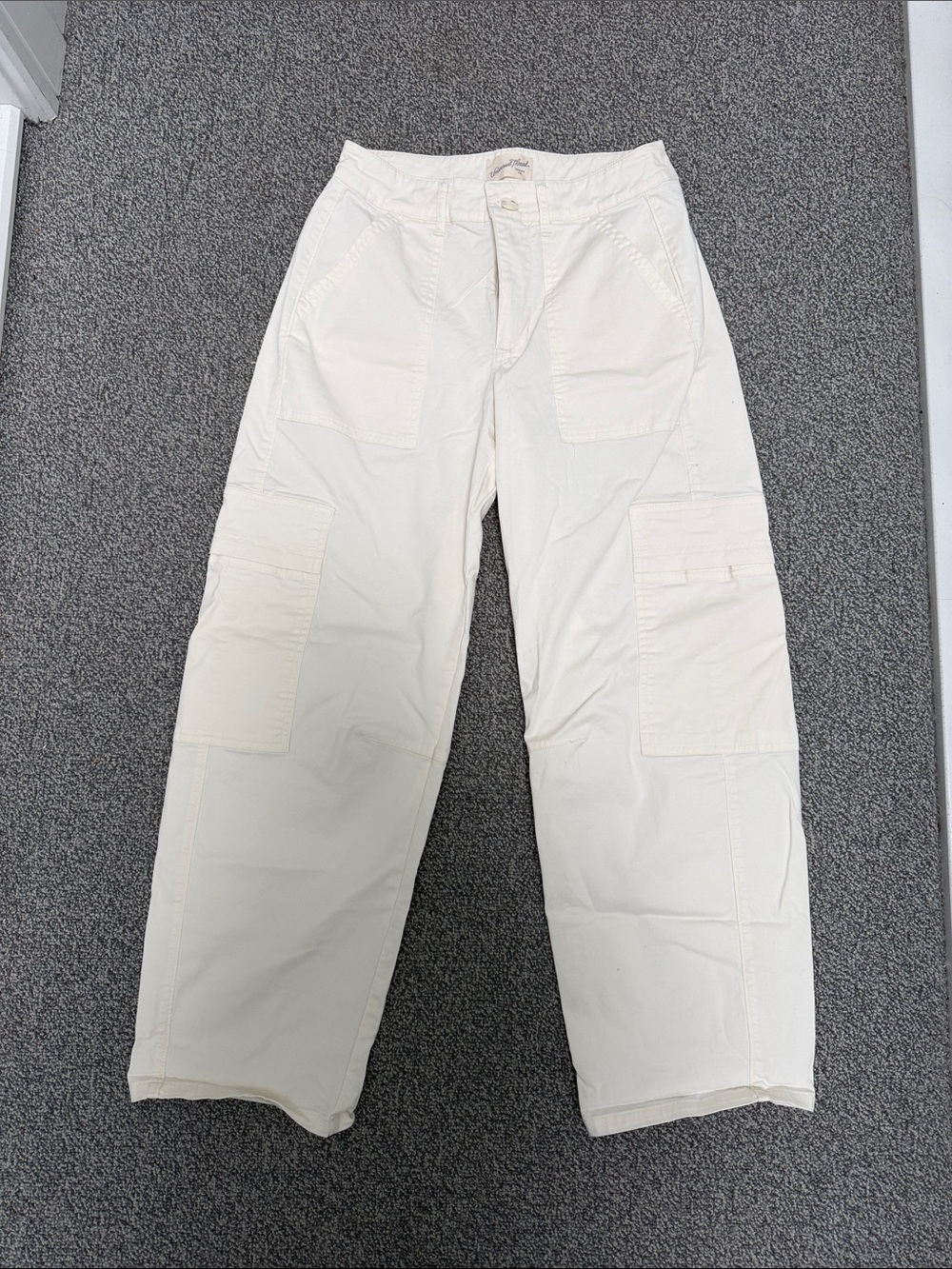Men's Cream Cargo Pants - Casual Utility Style